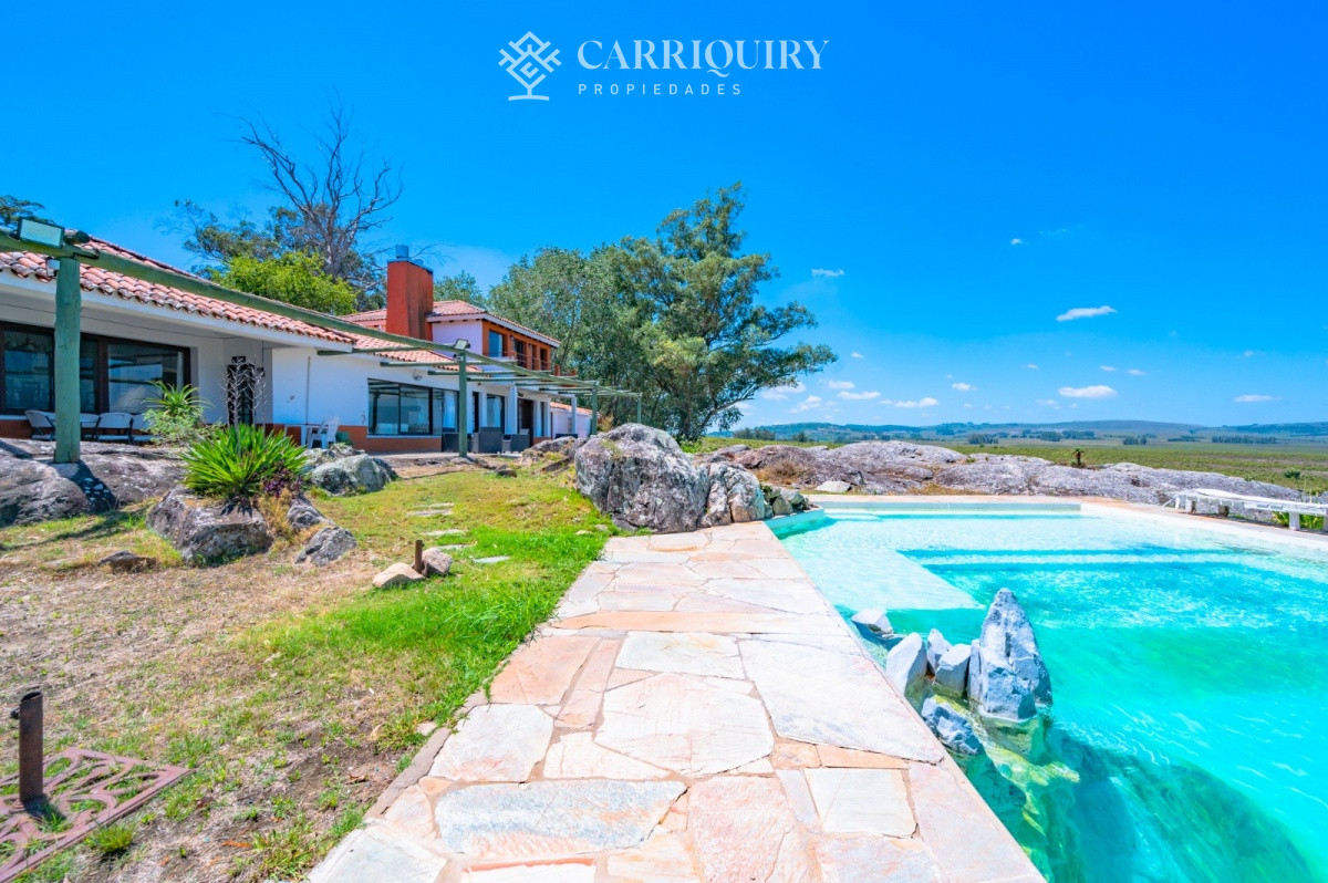 Chacra ID.9485/Venta-y-Alquiler-de-excelente-chacra-hotel-en-MANANTIALES - Venta chacra en Ruta 9 con espectacular vista a Laguna del Sauce.