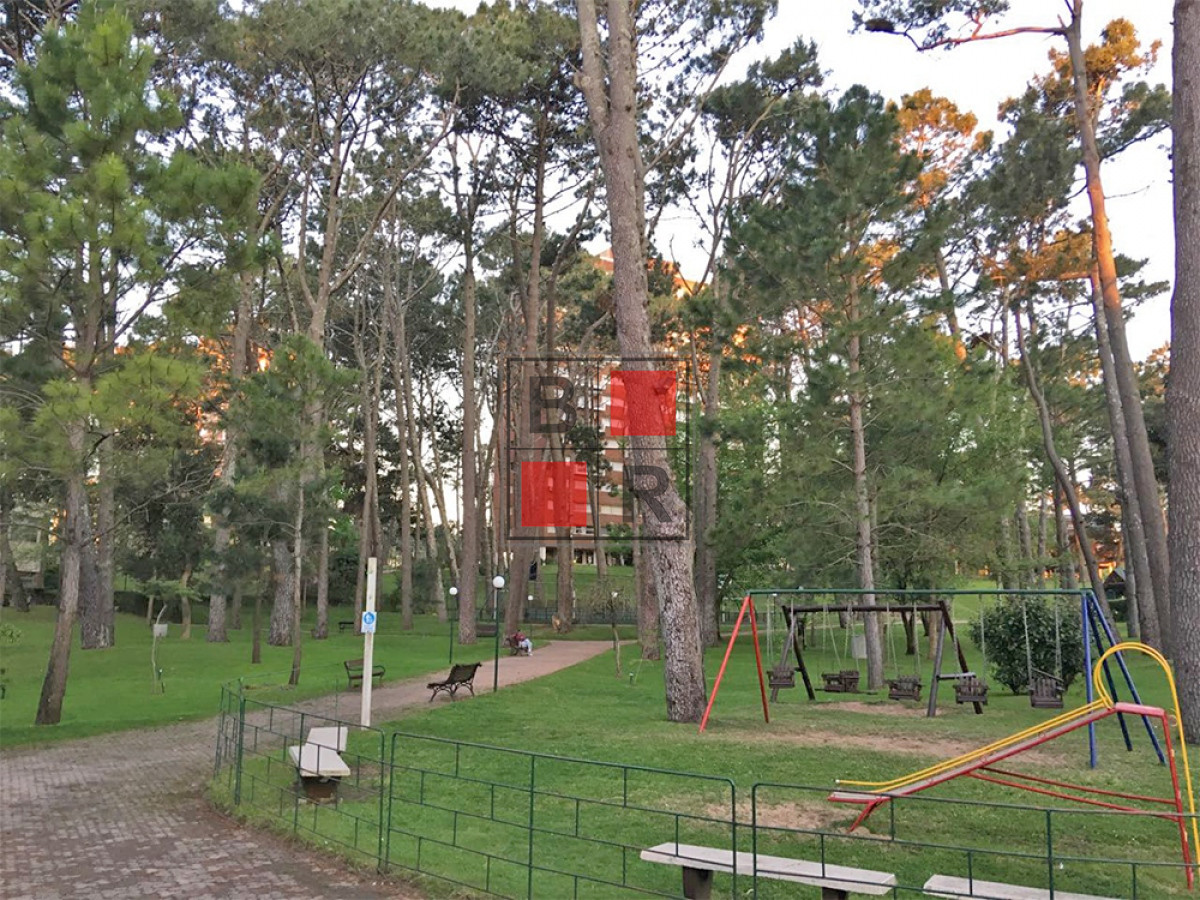 Apartamento ID.1063 - Venta Apartamento en Punta del Este Complejo Arcobaleno