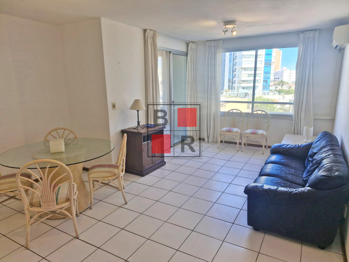 Apartamento ID.1355 - Venta Apartamento en Punta del Este Cap Ferrat a 1 Cuadra de Playa Mansa