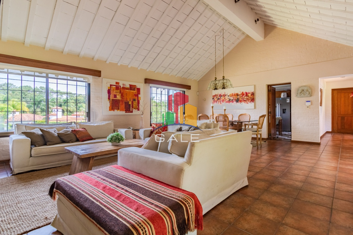 Casa ID.2216 - Venta Casa en Punta del Este Mansa