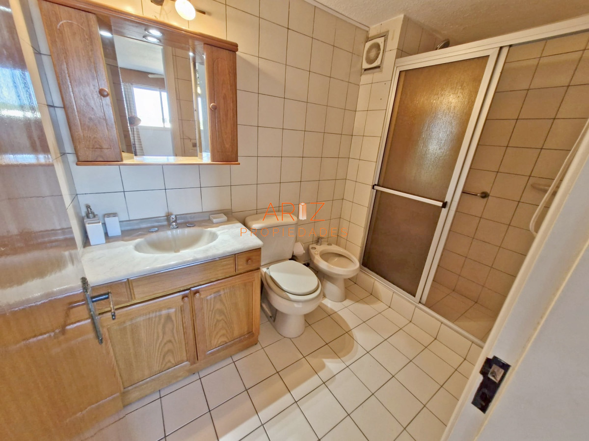Apartamento ID.1841 - Venta OPORTUNIDAD Apartamento en Punta del Este Edificio Leblon Roosevelt