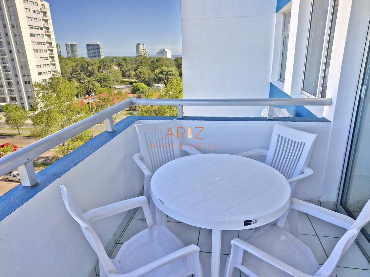 Apartamento ID.1841 - Venta OPORTUNIDAD Apartamento en Punta del Este Edificio Leblon Roosevelt