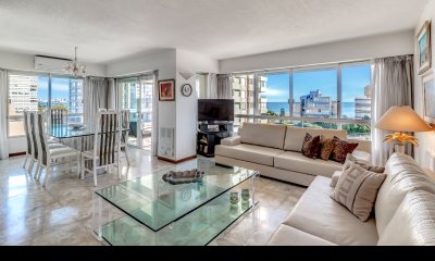 Venta Apartamento en Punta del Este Torre Fragata en Mansa 3 DORMITORIOS 2 BAÑOS