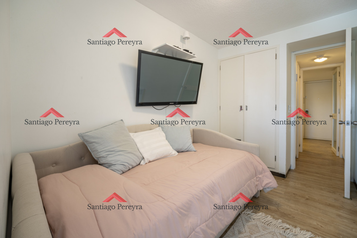 Apartamento ID.17089 - Apartamento en Punta del Este Tiburón I en 1ra Línea de Brava Totalmente Reciclado