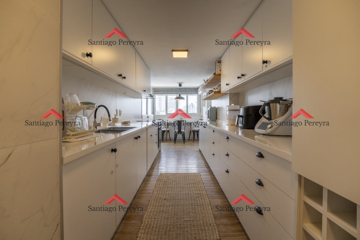 Apartamento ID.17089 - Apartamento en Punta del Este Tiburón I en 1ra Línea de Brava Totalmente Reciclado