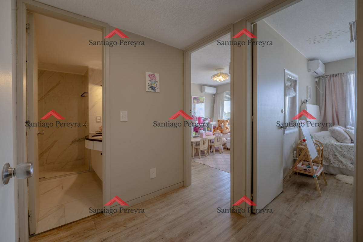 Apartamento ID.17089 - Apartamento en Punta del Este Tiburón I en 1ra Línea de Brava Totalmente Reciclado