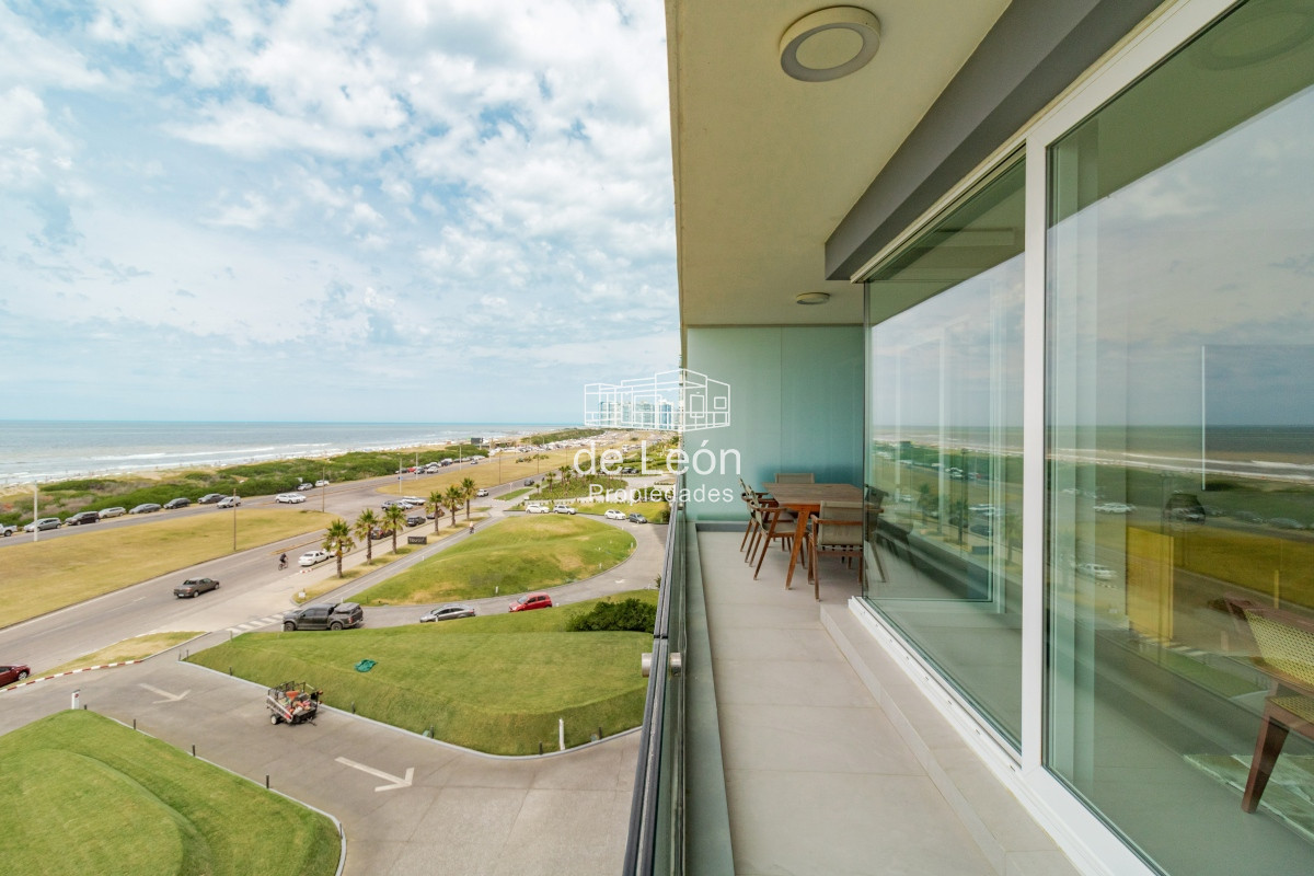 Apartamento ID.15104 - Venta Apartamento en Punta del Este Le Parc III 1ra Línea Playa Brava