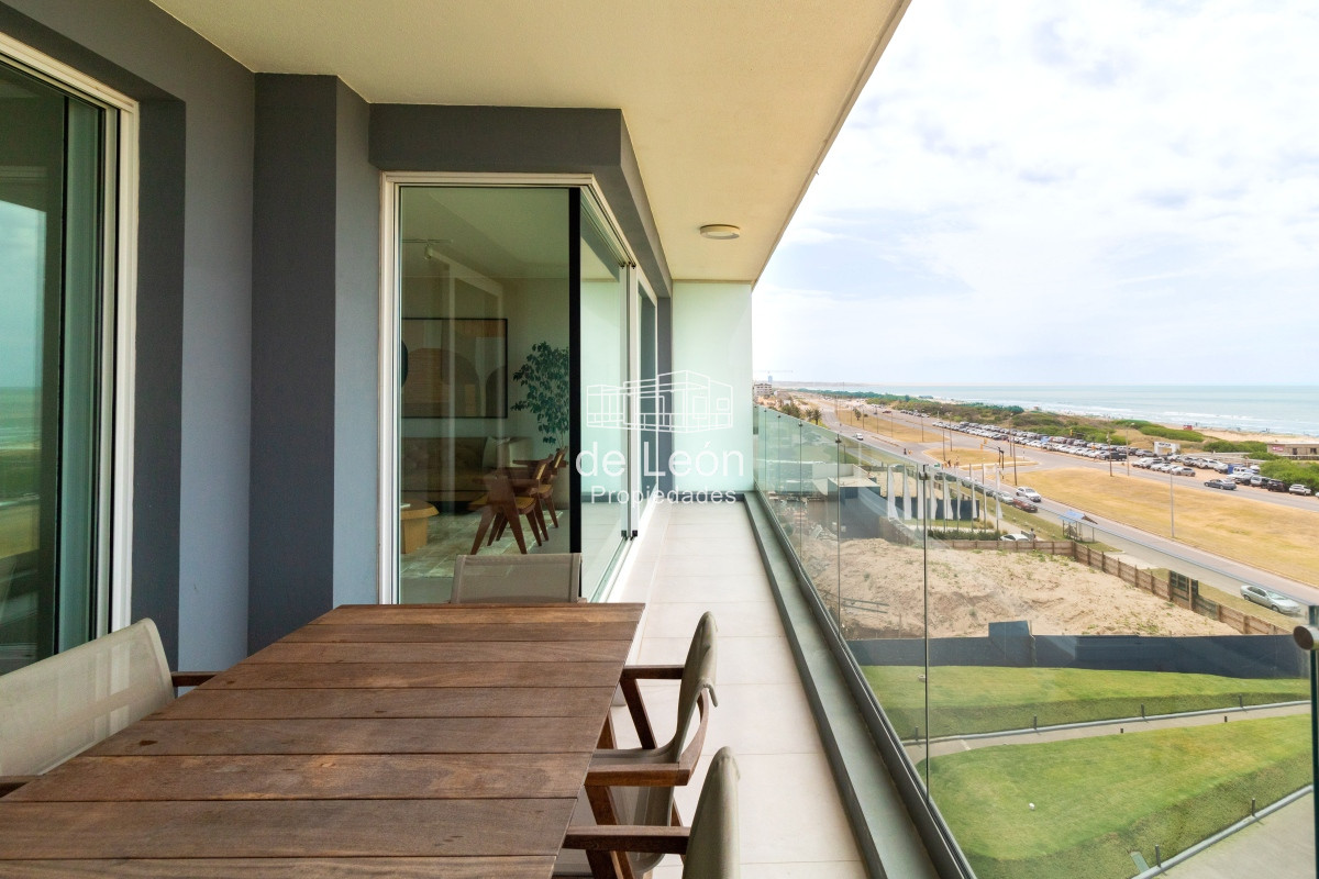 Apartamento ID.15104 - Venta Apartamento en Punta del Este Le Parc III 1ra Línea Playa Brava
