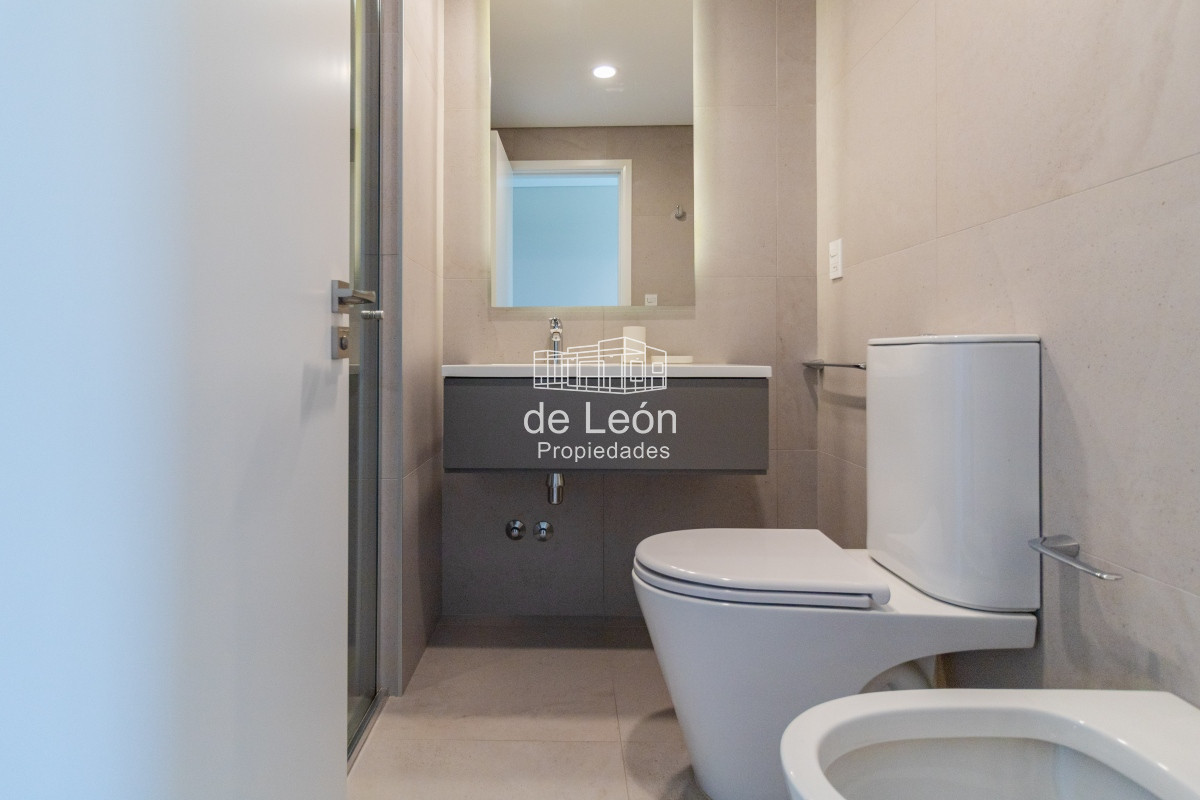 Apartamento ID.15104 - Venta Apartamento en Punta del Este Le Parc III 1ra Línea Playa Brava