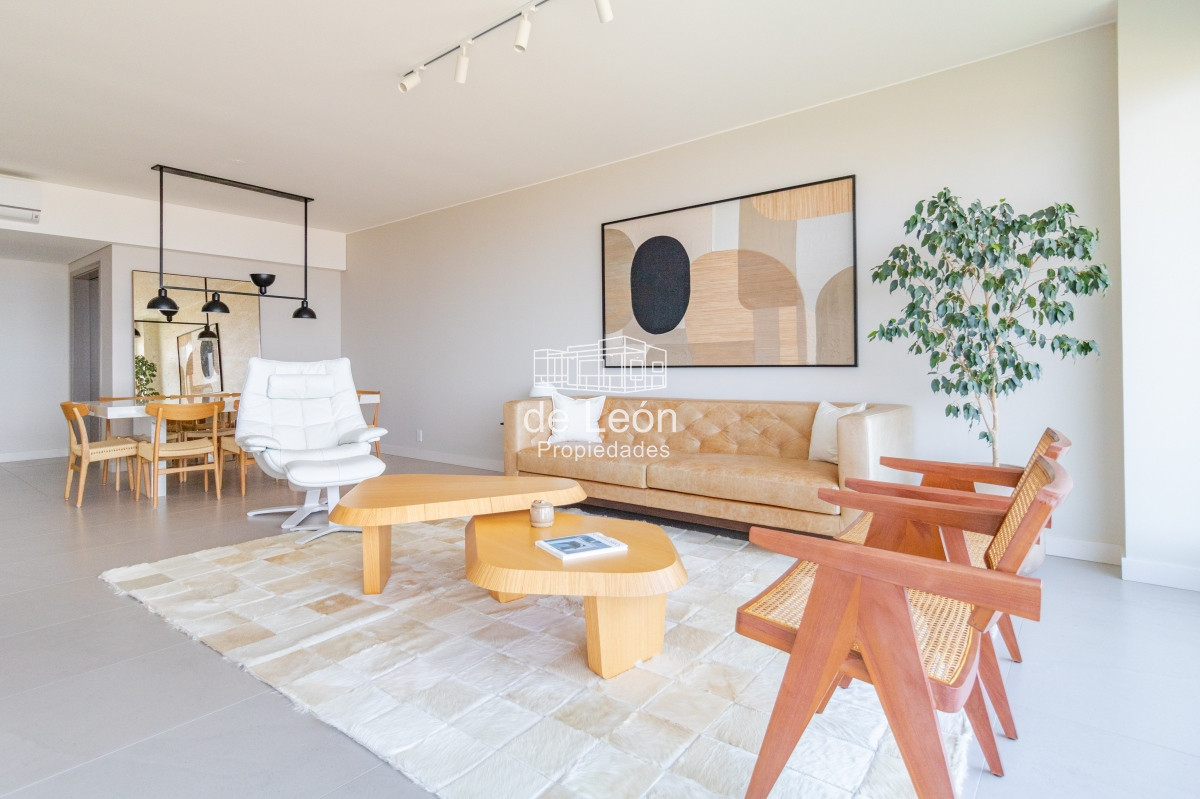 Apartamento ID.15104 - Venta Apartamento en Punta del Este Le Parc III 1ra Línea Playa Brava