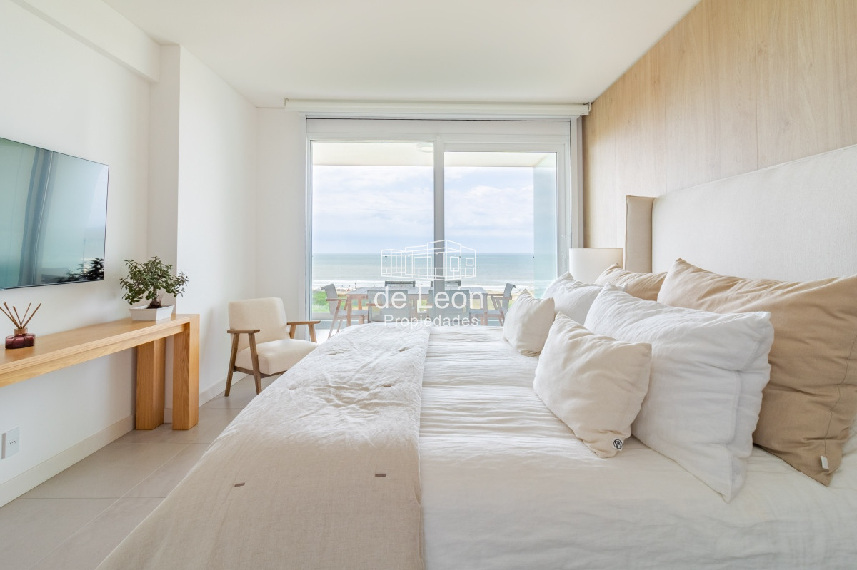 Apartamento ID.15104 - Venta Apartamento en Punta del Este Le Parc III 1ra Línea Playa Brava