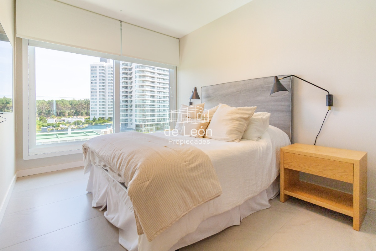 Apartamento ID.15104 - Venta Apartamento en Punta del Este Le Parc III 1ra Línea Playa Brava