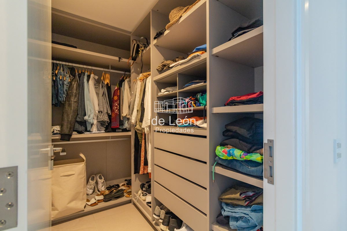 Apartamento ID.15104 - Venta Apartamento en Punta del Este Le Parc III 1ra Línea Playa Brava