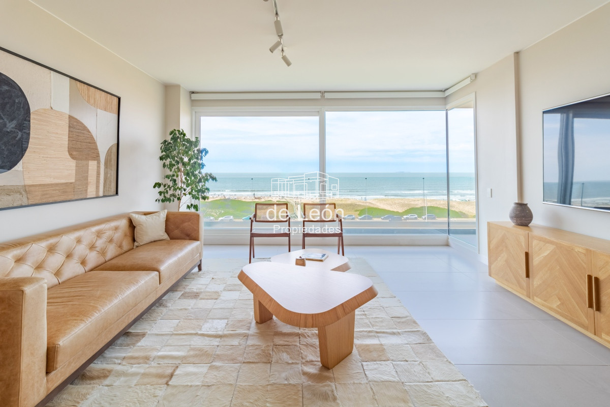 Apartamento ID.15104 - Venta Apartamento en Punta del Este Le Parc III 1ra Línea Playa Brava