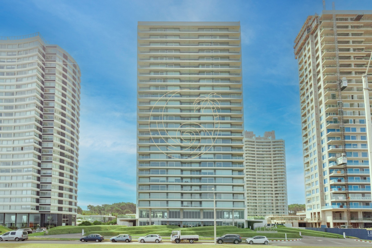 Apartamento ID.21092565 - Venta Apartamento en Punta del Este Le Parc III 1ra Línea Playa Brava
