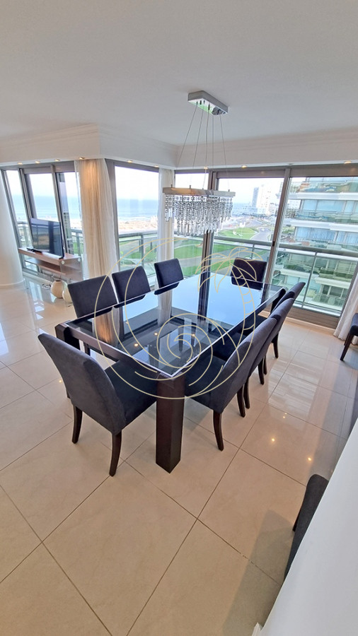 Apartamento ID.21092562 - Venta Apartamento en Punta del Este Imperiale 1ra Línea Playa Brava