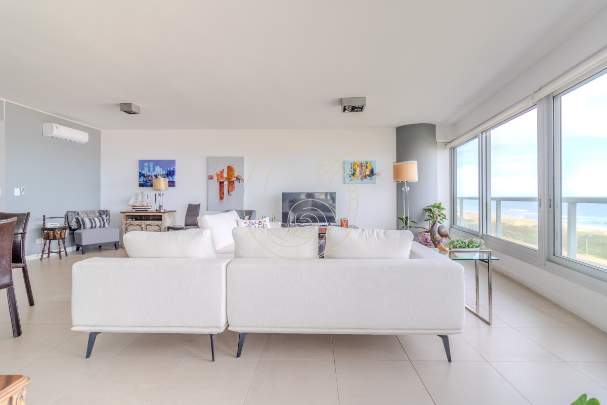 Apartamento ID.21092567 - Venta Apartamento en Punta del Este Le Parc II 1ra Línea Playa Brava