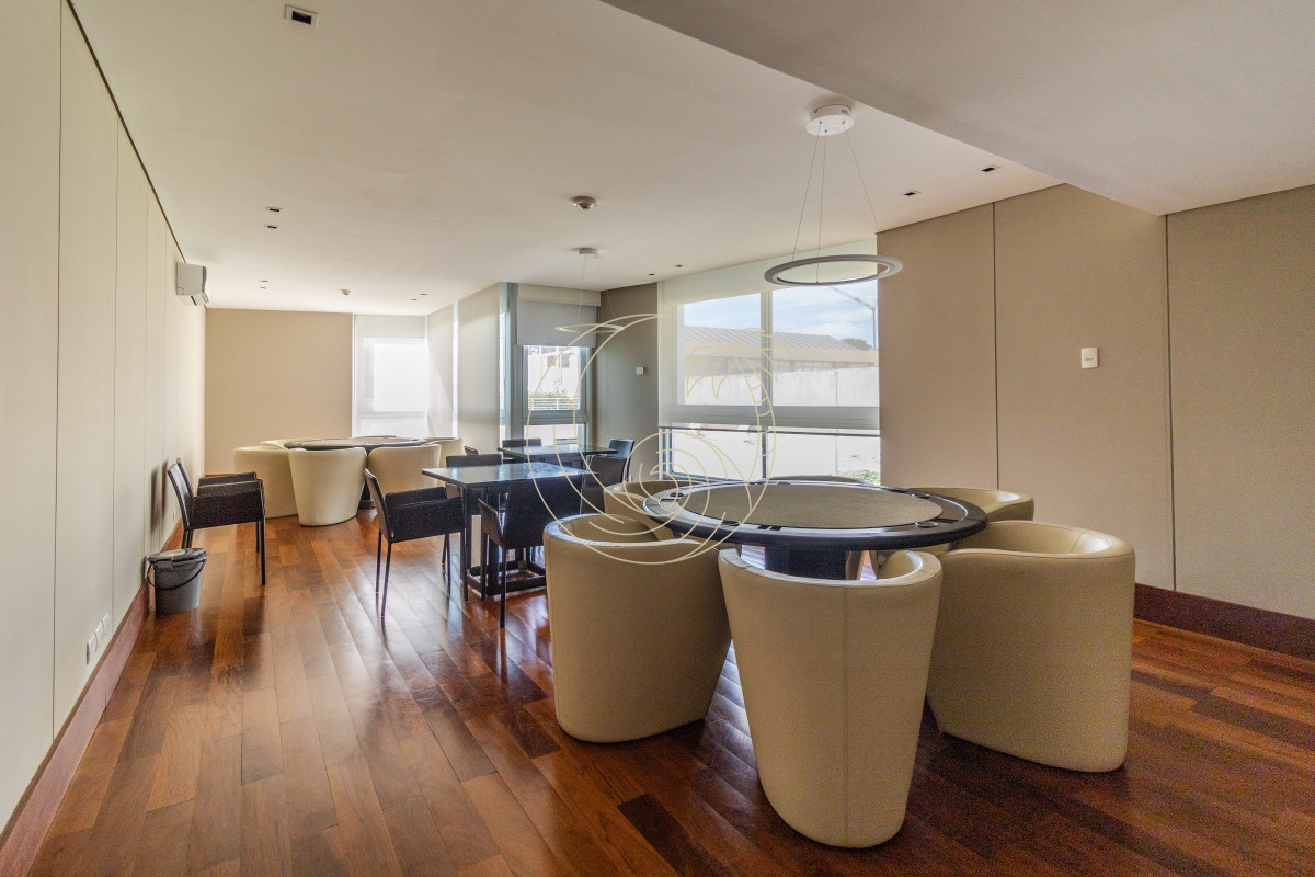 Apartamento ID.21092567 - Venta Apartamento en Punta del Este Le Parc II 1ra Línea Playa Brava