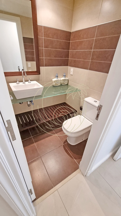 Apartamento ID.21092562 - Venta Apartamento en Punta del Este Imperiale 1ra Línea Playa Brava