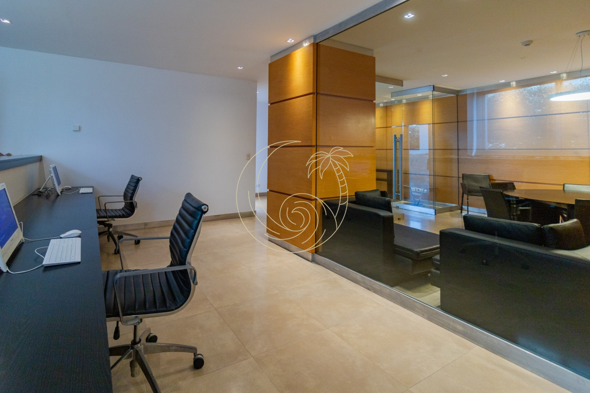 Apartamento ID.21092567 - Venta Apartamento en Punta del Este Le Parc II 1ra Línea Playa Brava