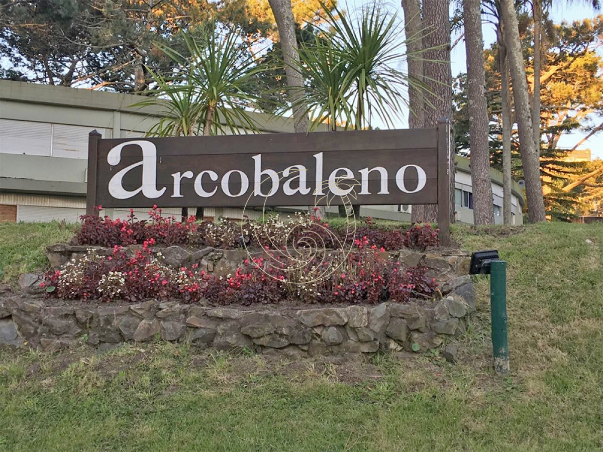 Apartamento ID.21092564 - Venta Apartamento en Punta del Este Complejo Arcobaleno