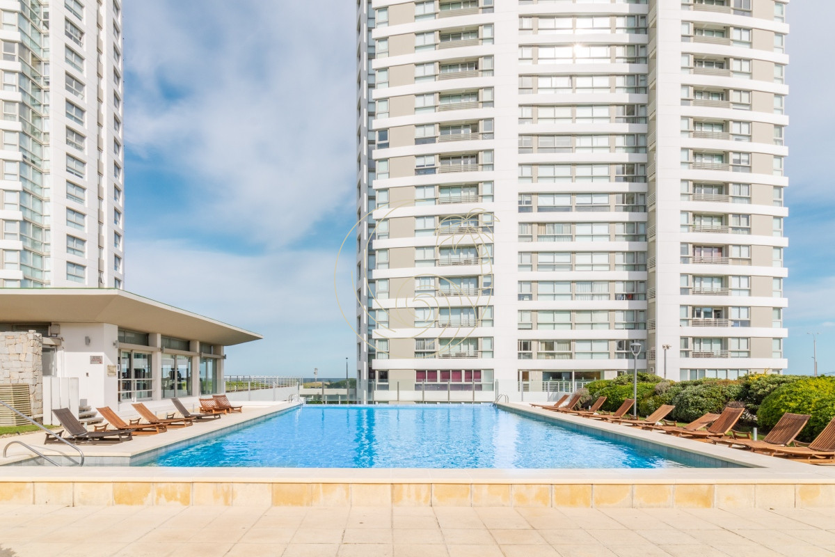 Apartamento ID.21092567 - Venta Apartamento en Punta del Este Le Parc II 1ra Línea Playa Brava