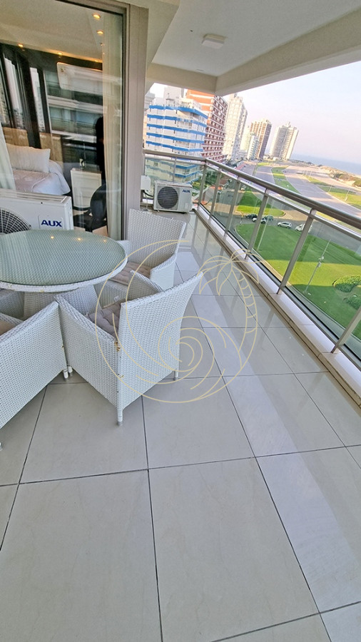 Apartamento ID.21092562 - Venta Apartamento en Punta del Este Imperiale 1ra Línea Playa Brava