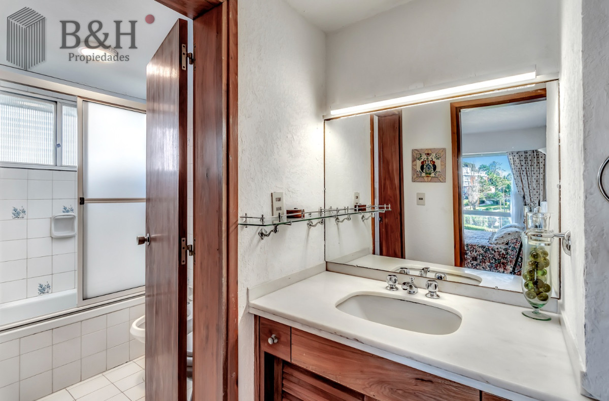 Apartamento ID.4974 - Venta Apartamento en Punta del Este Torre Fragata en Mansa