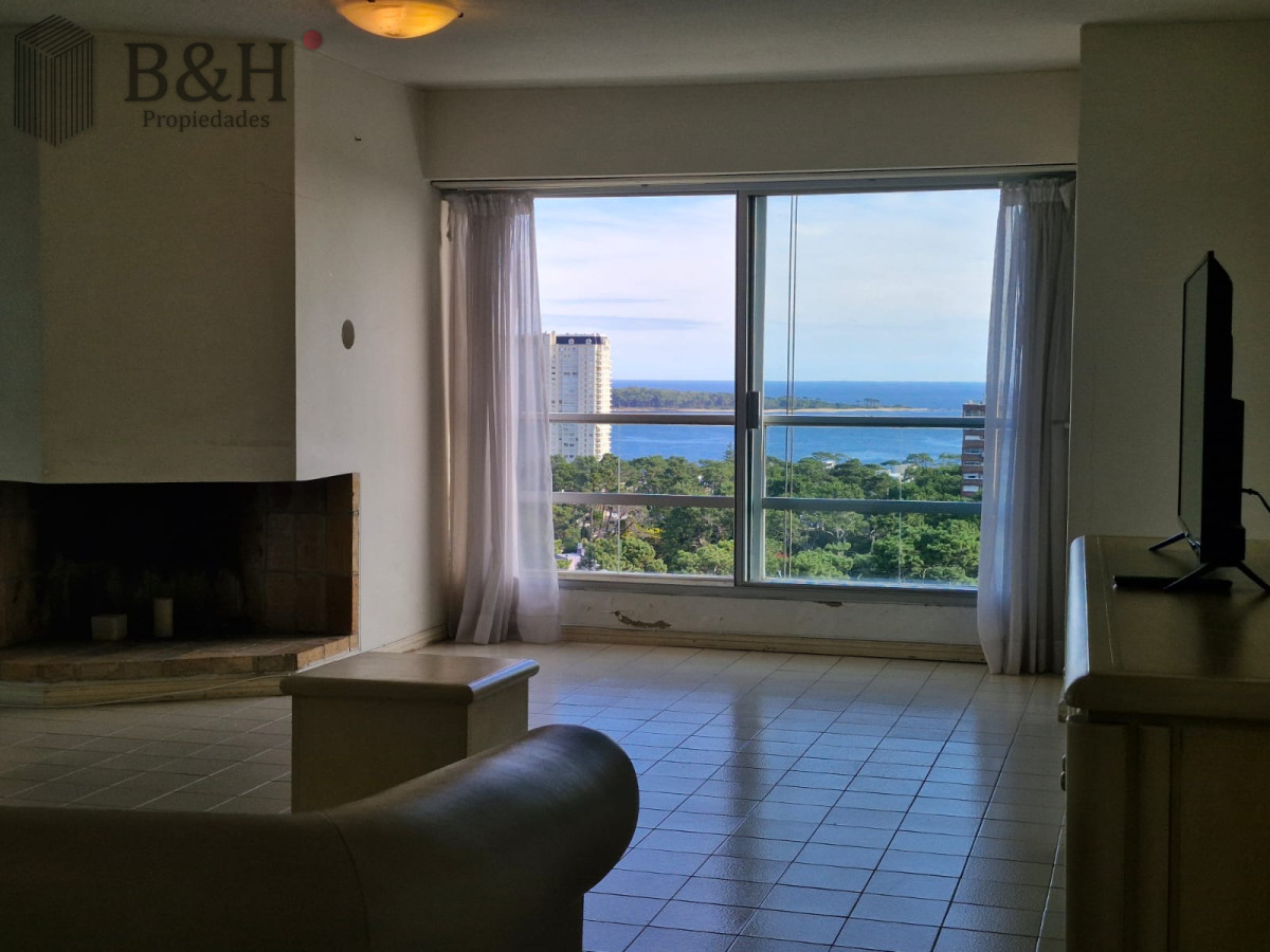 Apartamento ID.6429 - Venta Apartamento en Punta del Este Parquemar Bosque Semipiso en Zona Roosevelt