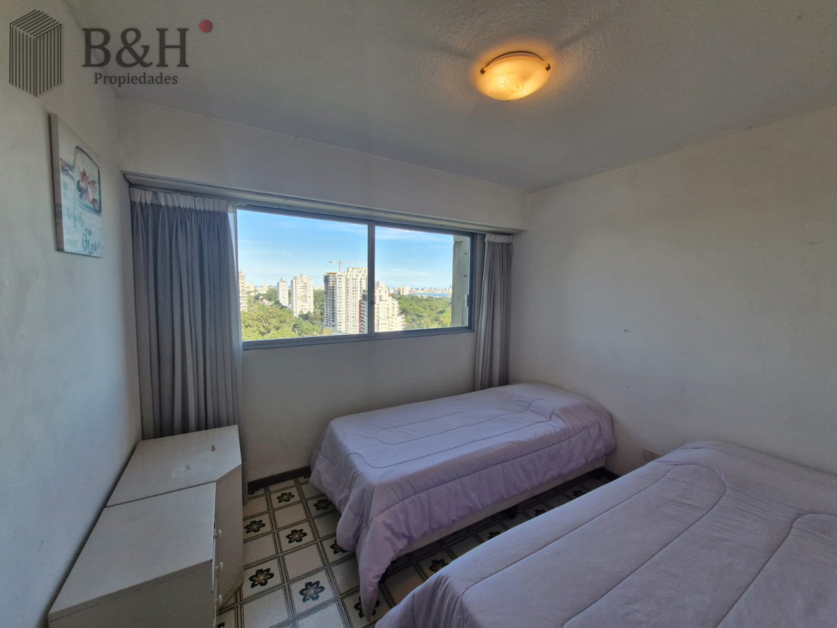 Apartamento ID.6429 - Venta Apartamento en Punta del Este Parquemar Bosque Semipiso en Zona Roosevelt
