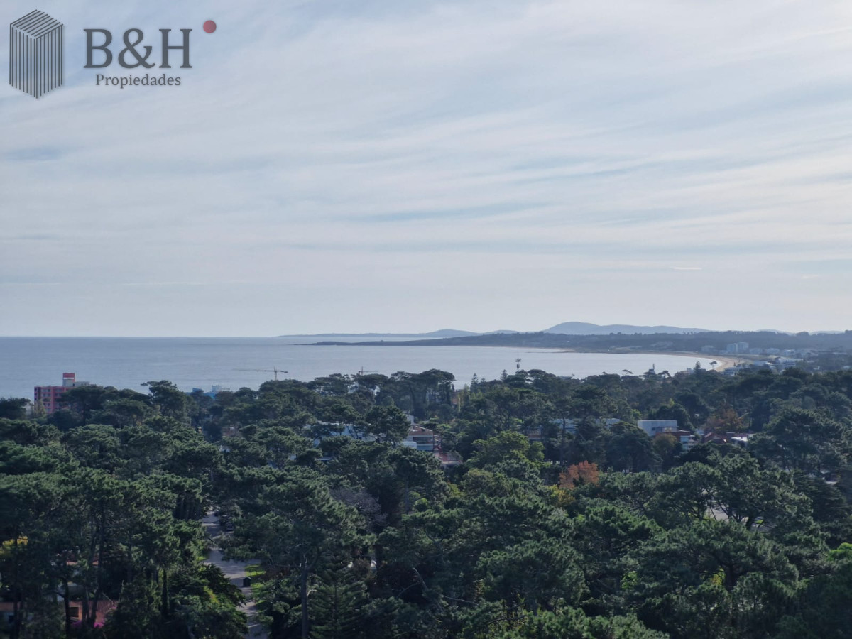 Apartamento ID.6429 - Venta Apartamento en Punta del Este Parquemar Bosque Semipiso en Zona Roosevelt