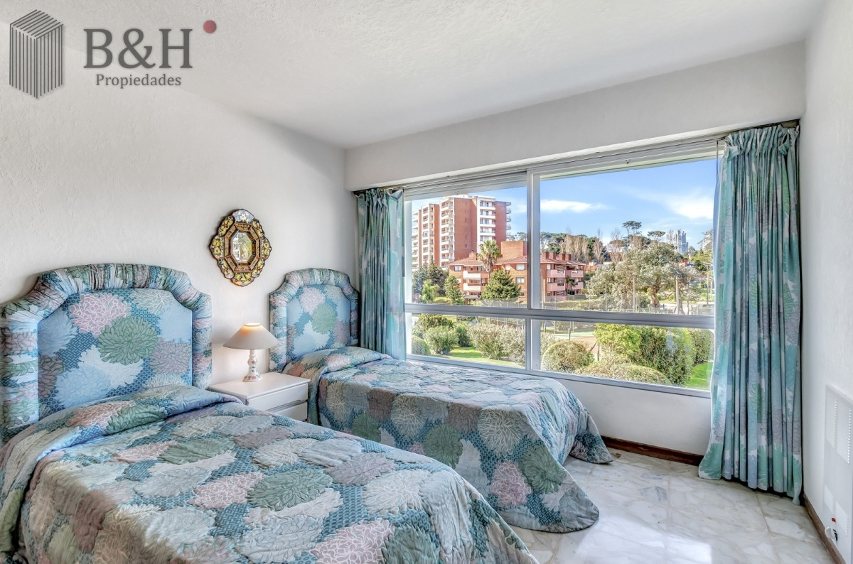 Apartamento ID.4974 - Venta Apartamento en Punta del Este Torre Fragata en Mansa