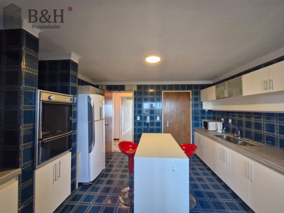 Apartamento ID.6429 - Venta Apartamento en Punta del Este Parquemar Bosque Semipiso en Zona Roosevelt