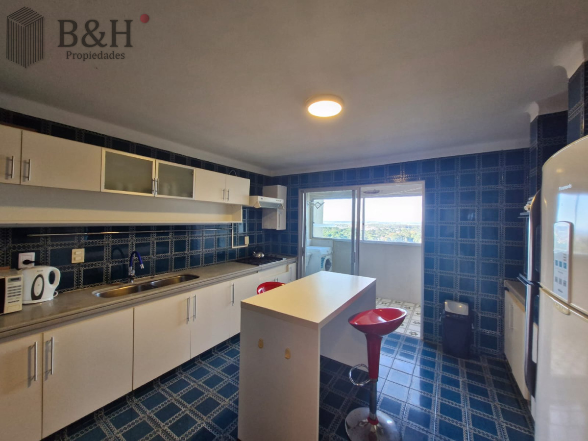 Apartamento ID.6429 - Venta Apartamento en Punta del Este Parquemar Bosque Semipiso en Zona Roosevelt