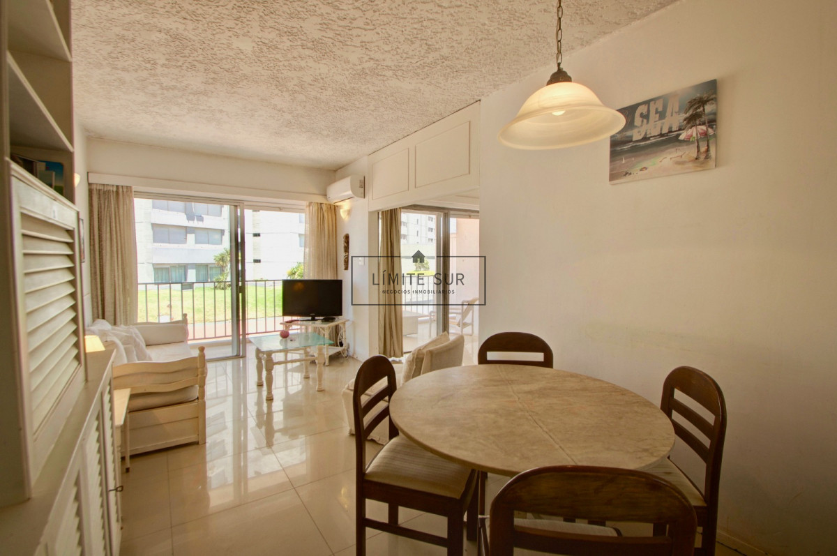 Apartamento ID.145 - Venta muy lindo departamento zona brava