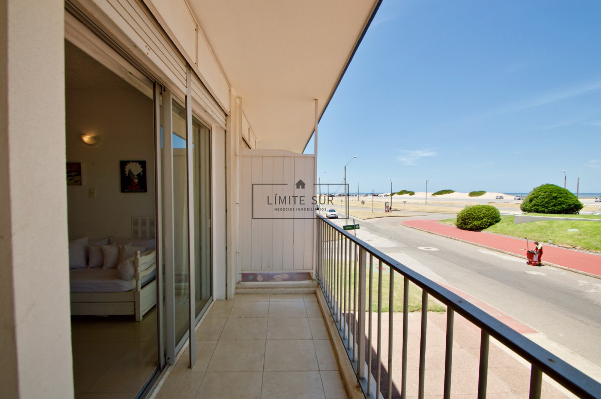 Apartamento ID.145 - Venta muy lindo departamento zona brava