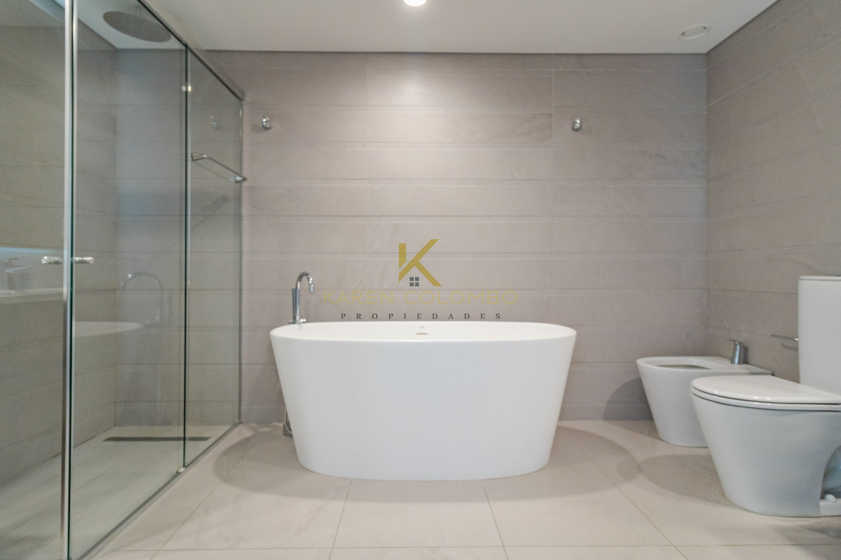 Apartamento ID.21095025 - Venta Apartamento en Punta del Este Le Parc III 1ra Línea Playa Brava