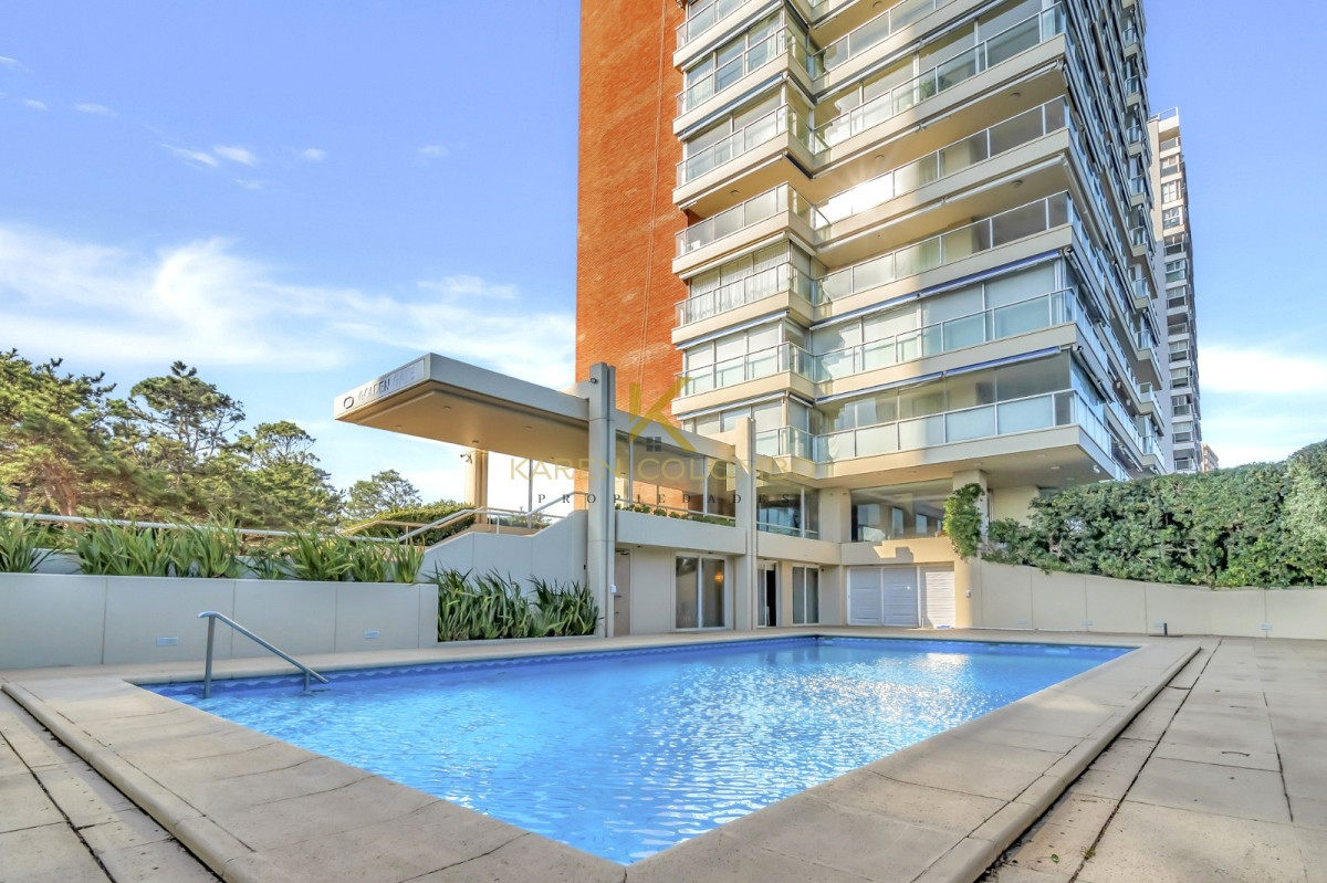 Apartamento ID.21095017 - Venta Apartamento en Punta del Este Golden Gate 1ra Línea de Mansa