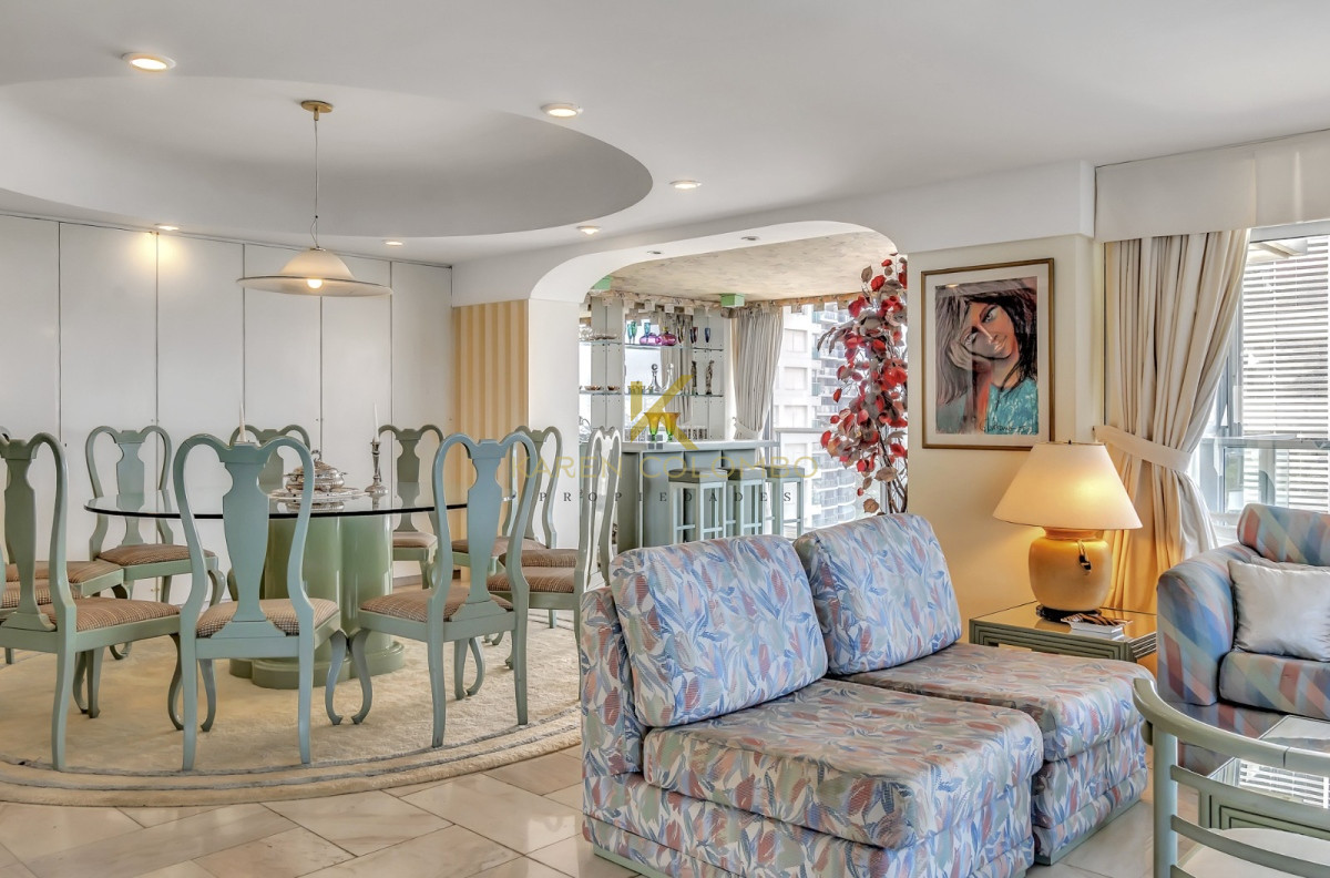 Apartamento ID.21095017 - Venta Apartamento en Punta del Este Golden Gate 1ra Línea de Mansa