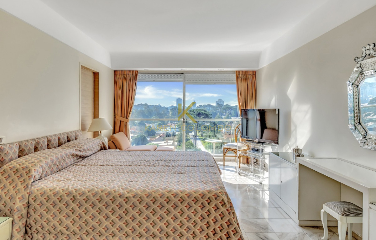 Apartamento ID.21095017 - Venta Apartamento en Punta del Este Golden Gate 1ra Línea de Mansa