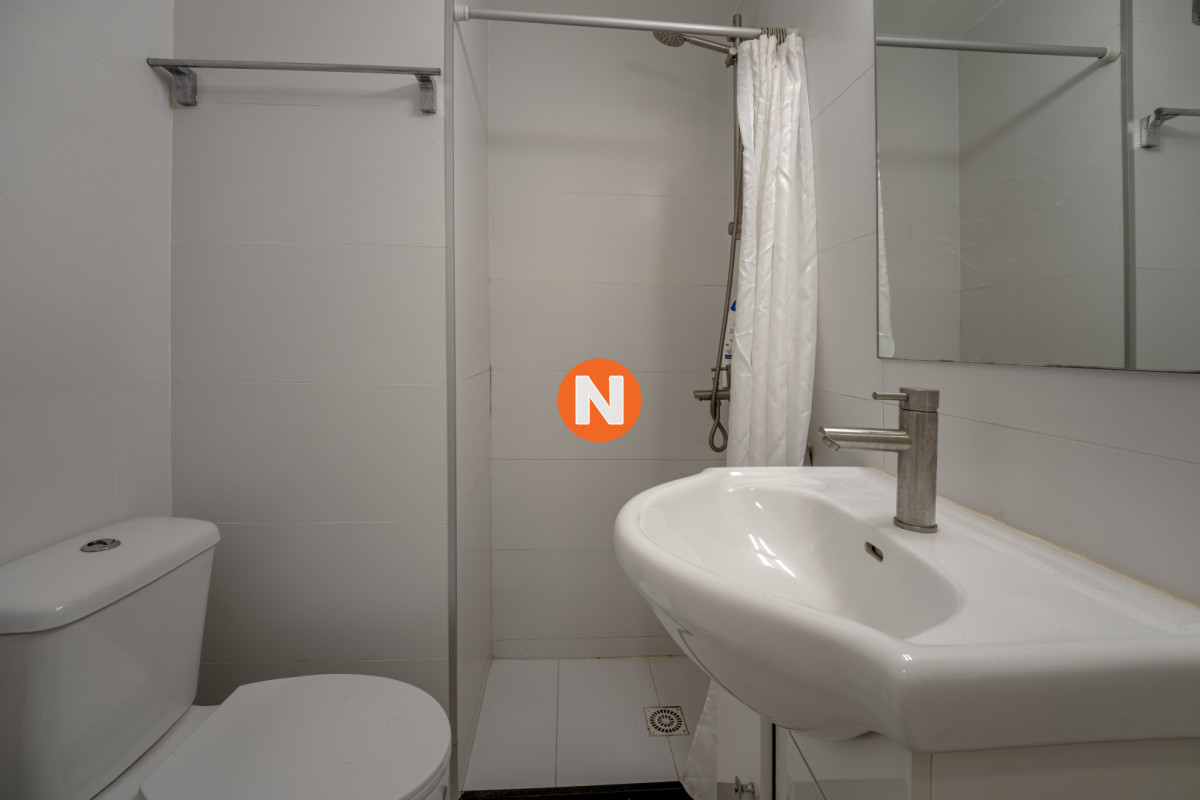 Apartamento Ref.224804 - Apartamento en Punta del Este Tiburón I en 1ra Línea de Brava Totalmente Reciclado