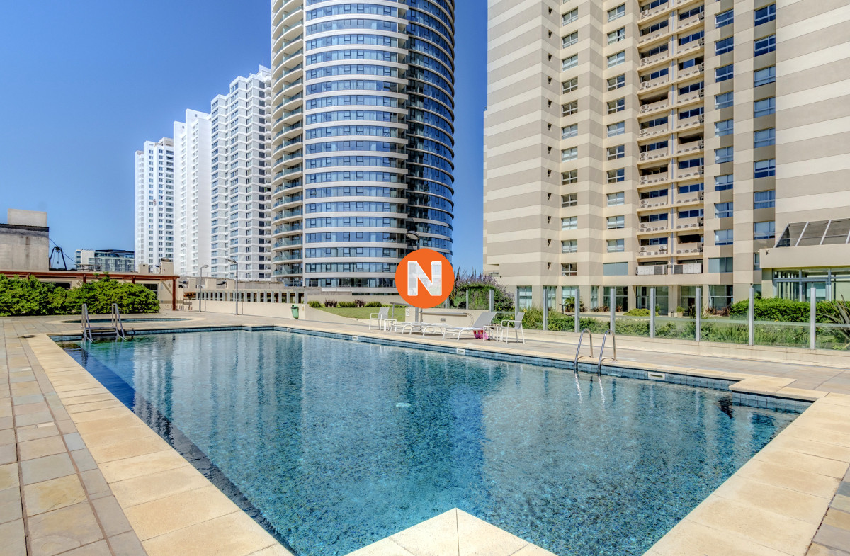 Apartamento Ref.223201 - Venta Apartamento en Punta del Este Torre Lobos 1ra Línea de Brava