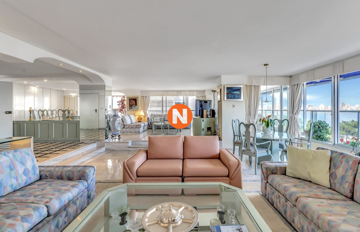 Apartamento Ref.223200 - Venta Apartamento en Punta del Este Golden Gate 1ra Línea de Mansa