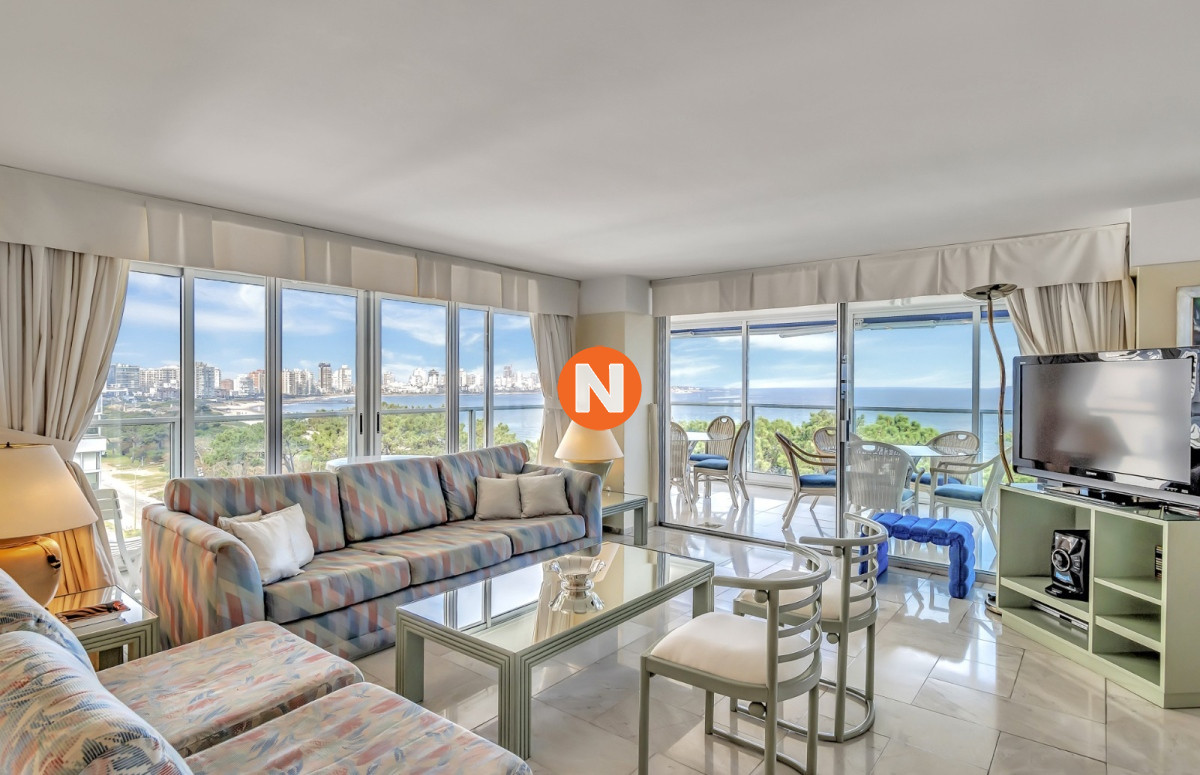 Apartamento Ref.223200 - Venta Apartamento en Punta del Este Golden Gate 1ra Línea de Mansa