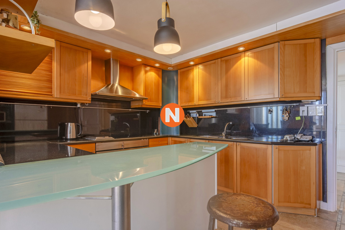 Apartamento Ref.225408 - Apartamento en Punta del Este Mansa Edificio Tequendama II 4 Dormitorios Parrillero Propio