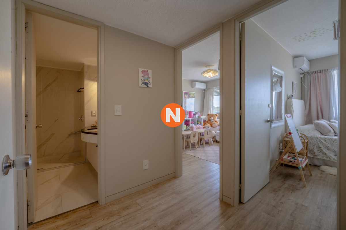 Apartamento Ref.224804 - Apartamento en Punta del Este Tiburón I en 1ra Línea de Brava Totalmente Reciclado