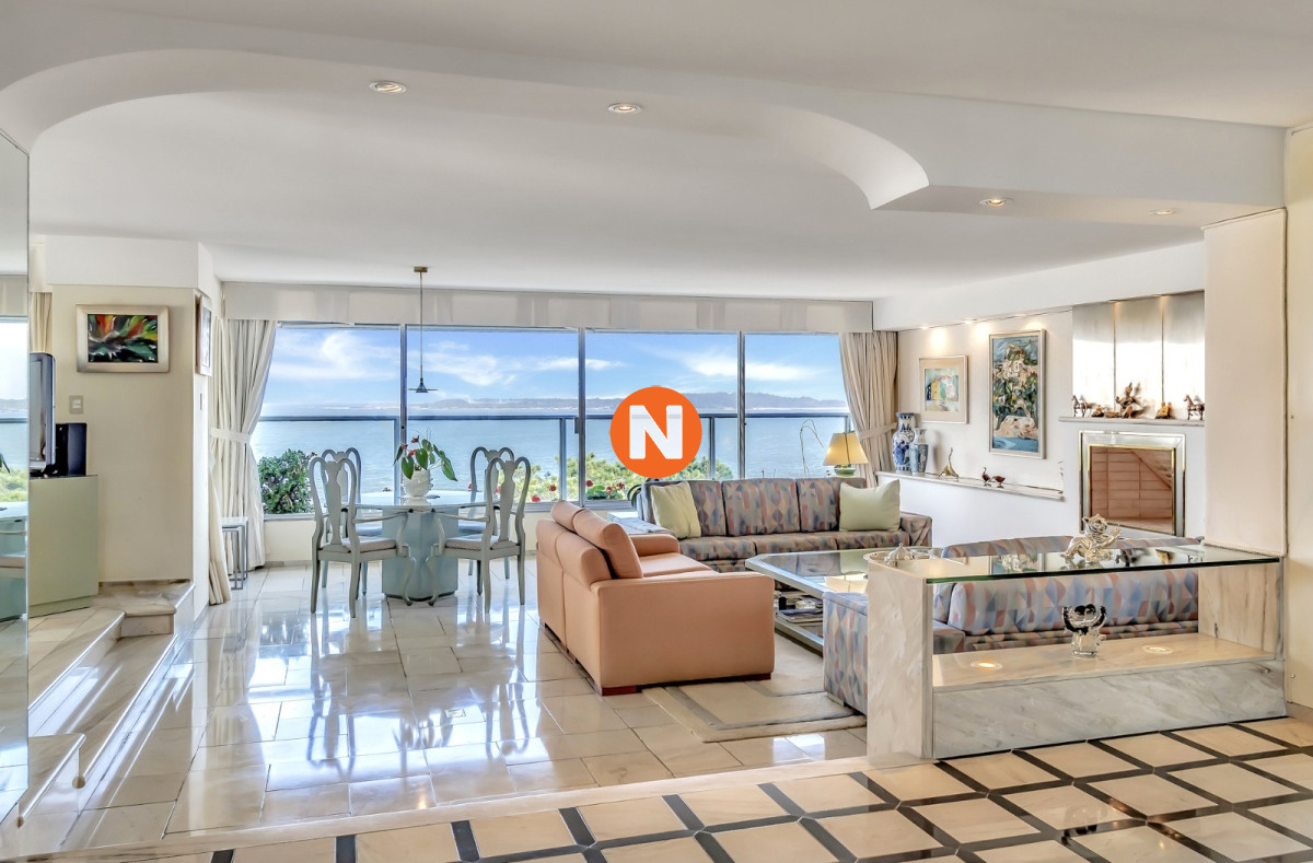 Apartamento Ref.223200 - Venta Apartamento en Punta del Este Golden Gate 1ra Línea de Mansa