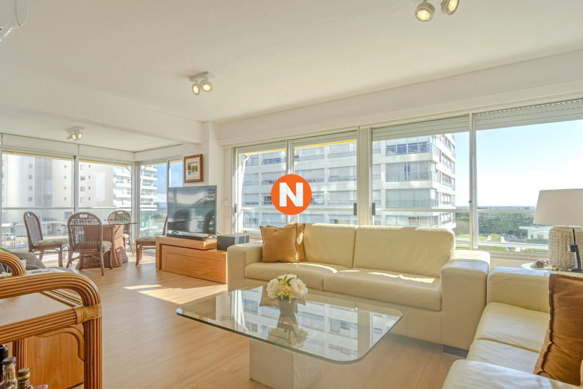 Apartamento Ref.224833 - Apartamento en Punta del Este Mansa Torre Jefferson en Complejo Lincoln Center 1ra Línea de Mansa Excelentes Amenities