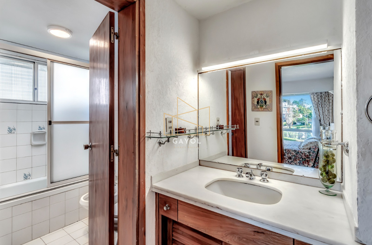 Apartamento ID.578 - Venta Apartamento en Punta del Este Torre Fragata en Mansa