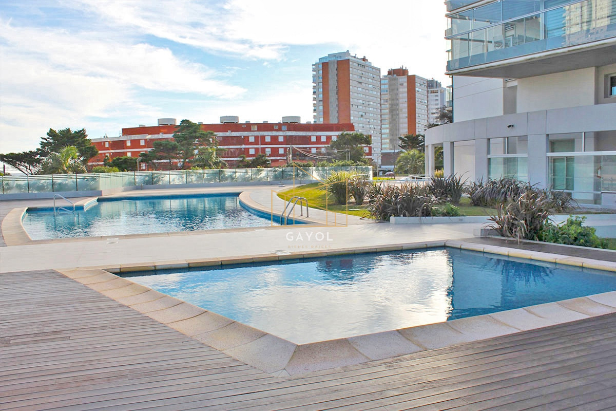 Apartamento ID.325 - Venta Apartamento en Punta del Este Miami Boulevard I Playa Mansa Piso Alto